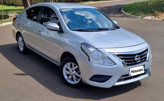 NISSAN VERSA 1.6 16V FLEX SL 4P MANUAL NISSAN VERSA 1.6 16V FLEX SL 4P MANUAL